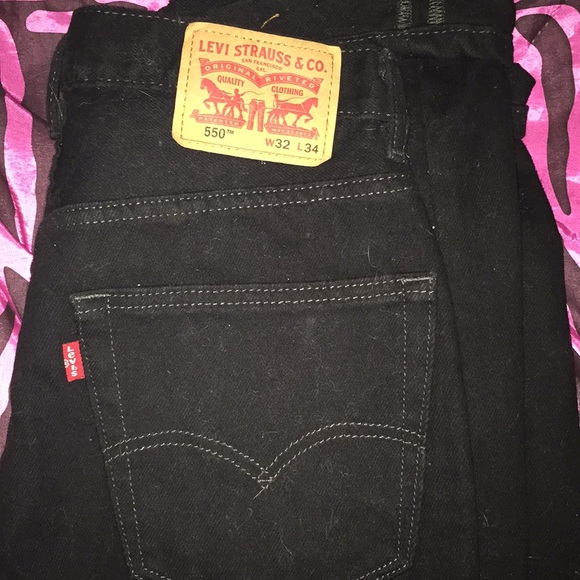 Men’s straight leg 32x34 Levi jeans - Picture 1 of 2